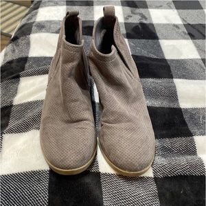 Universal Thread Booties